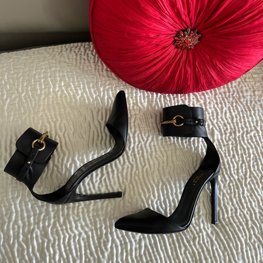 Authentic Gucci ankle cuff horsebit heels - Picture 4 of 17